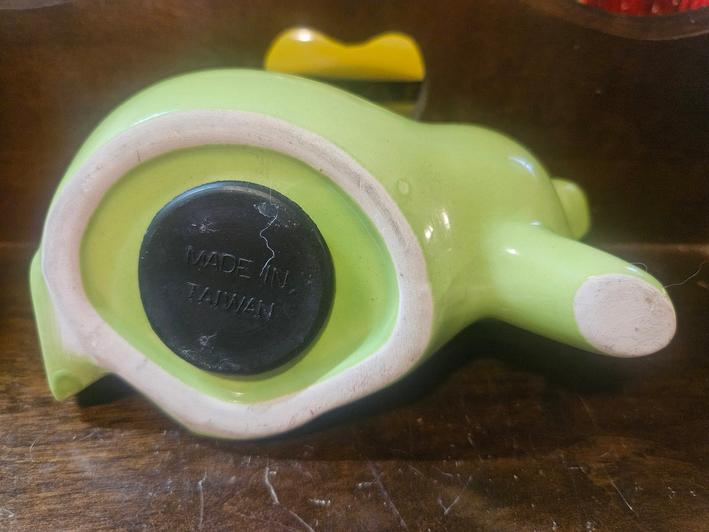 Bottom view showing Made in Taiwan stamp and original black rubber stopper