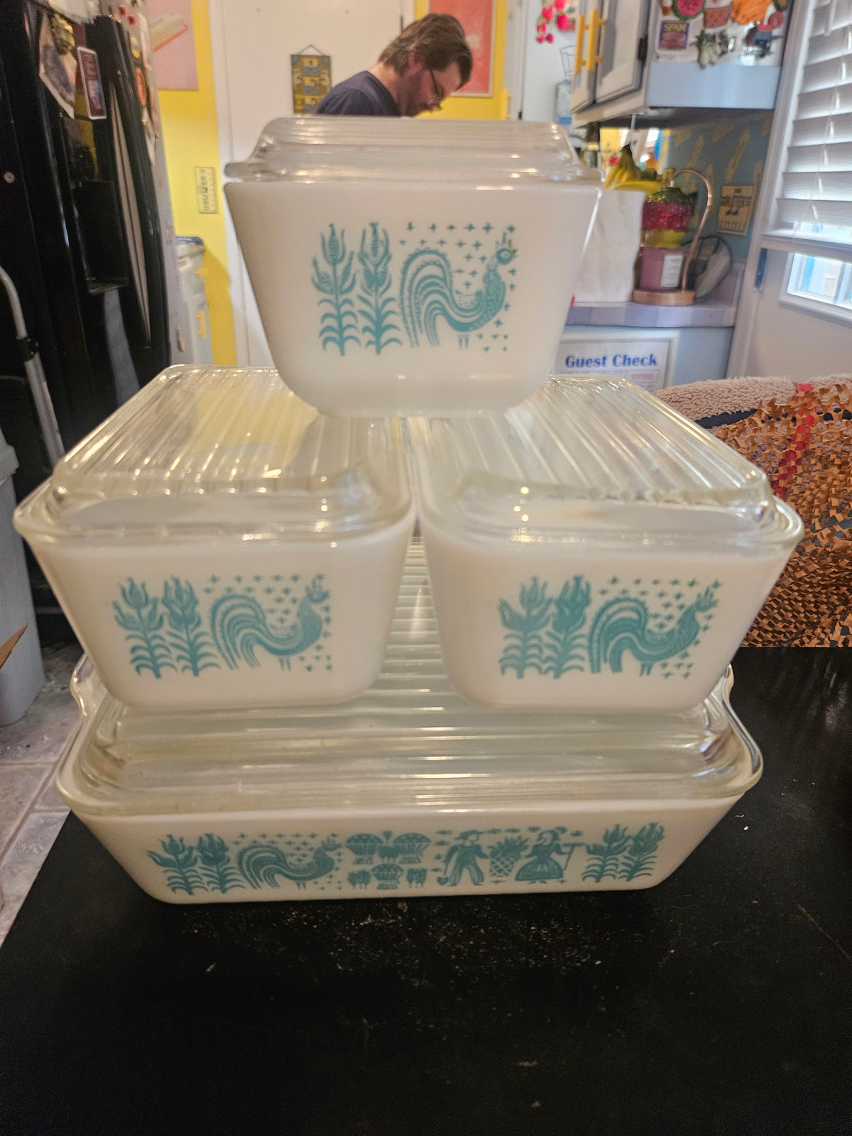 Vintage Pyrex Butterprint Amish Refrigerator Dish Set – 501 501 502 503 with Lids