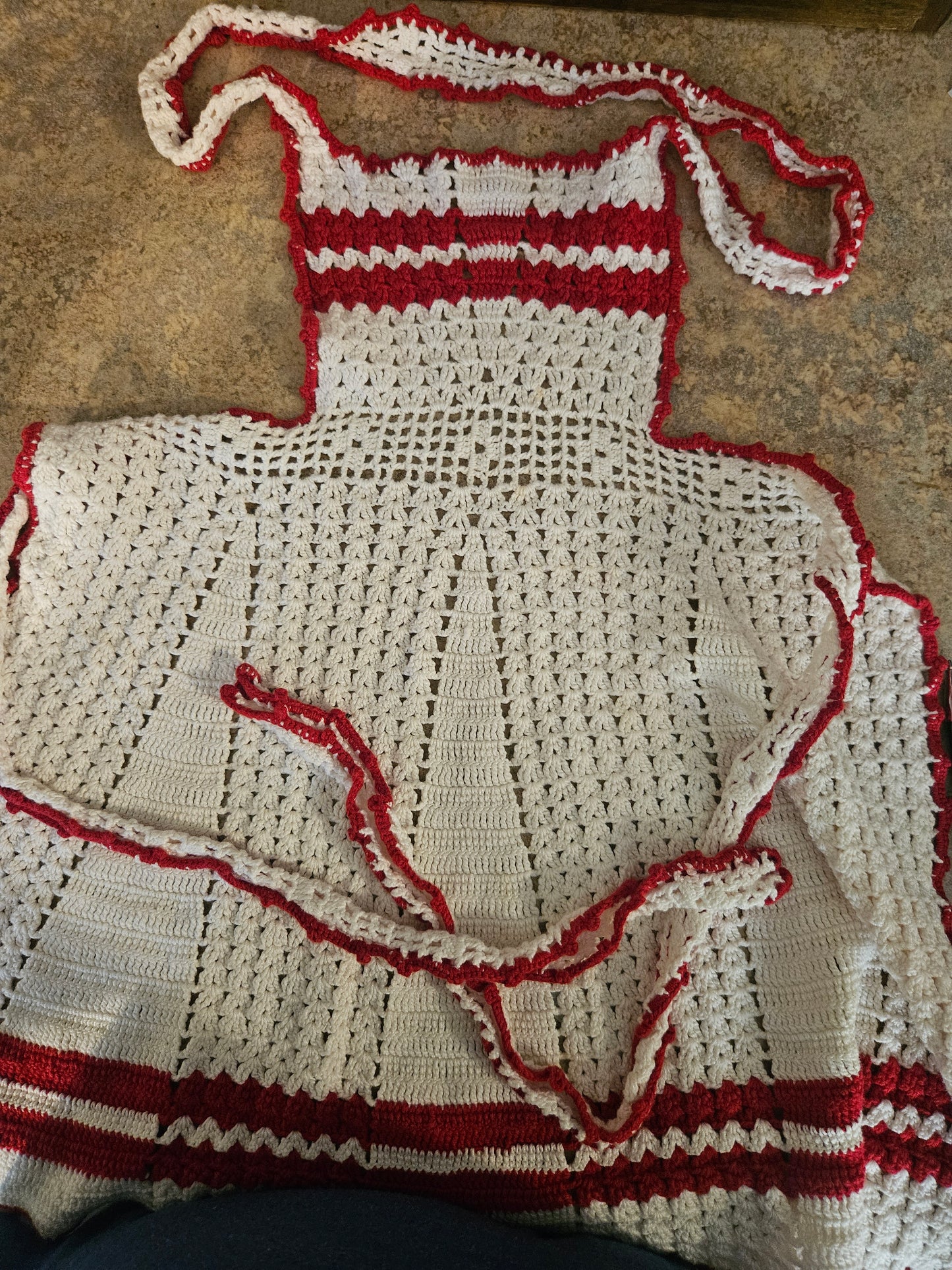 Vintage Handmade Crochet Child's Apron – White & Red Filet