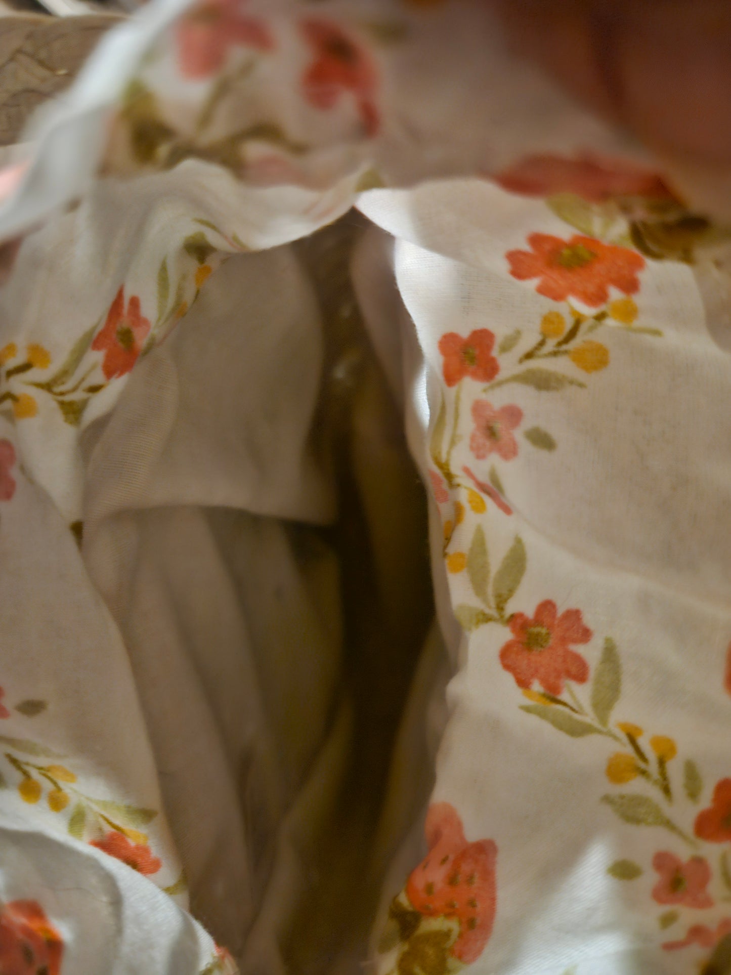 Woven Raffia Shoulder Bag — Strawberry Appliqué, Vintage Floral Lining