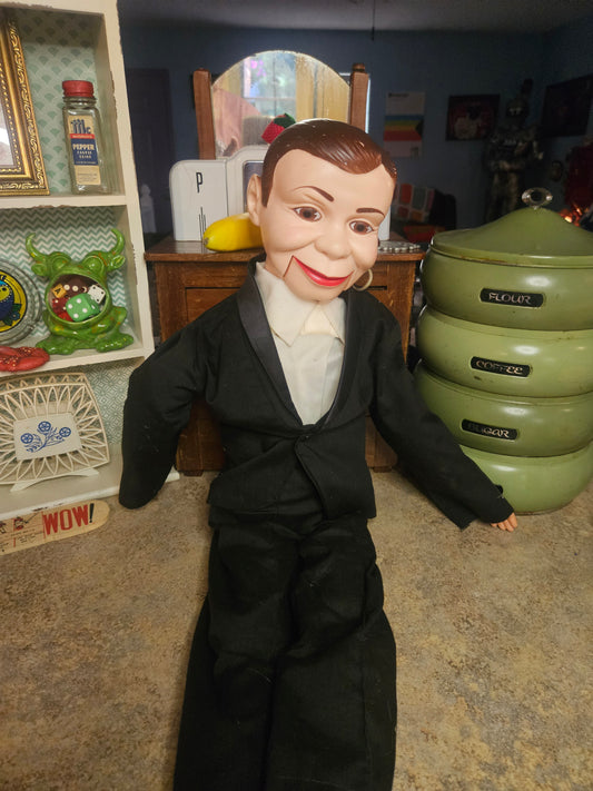 Juro Novelty Co. Charlie McCarthy Ventriloquist Dummy – 1977