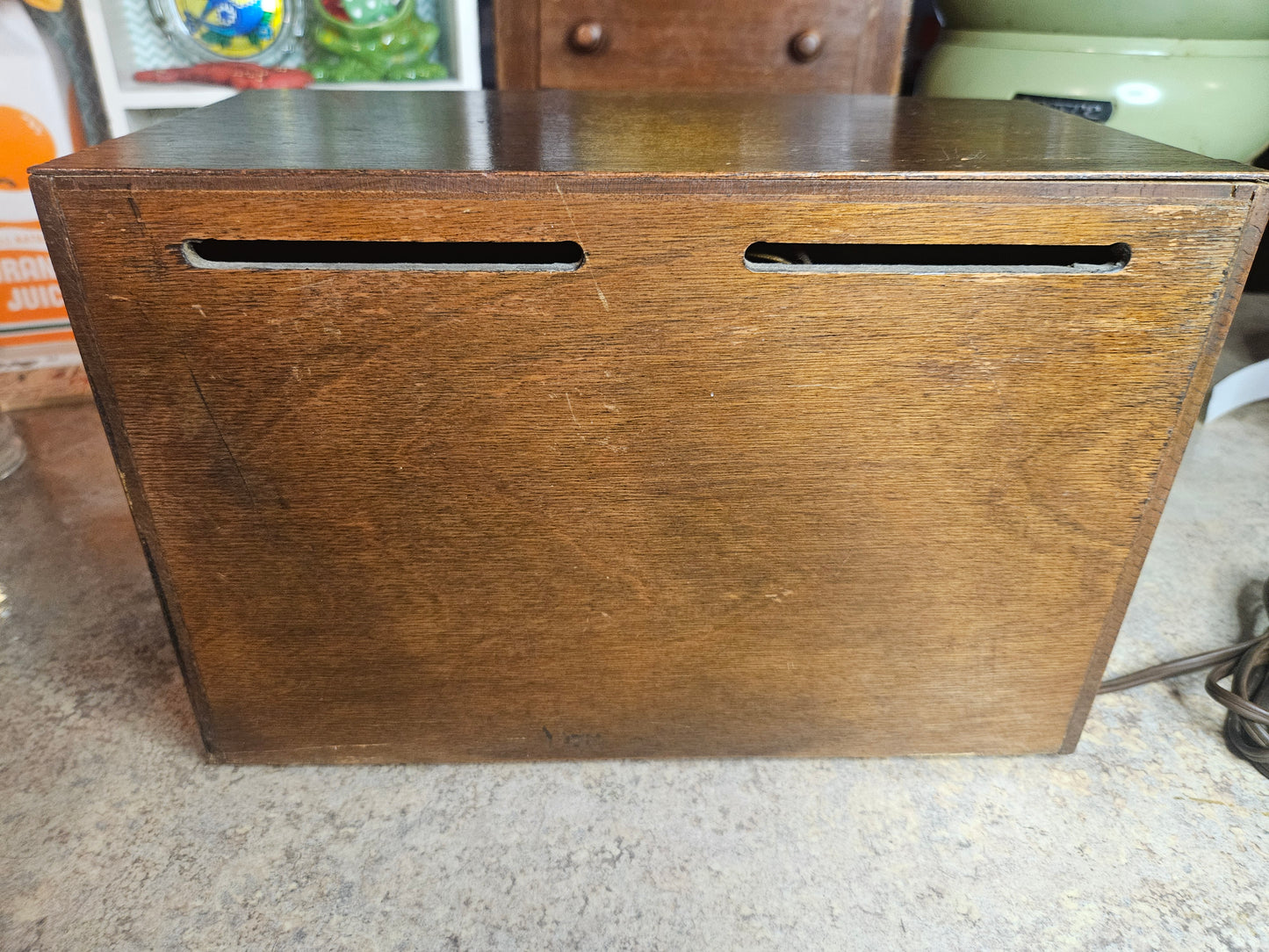 Vintage Emerson Model 541 Tube Radio – Working – Late 1940s/Early 1950s