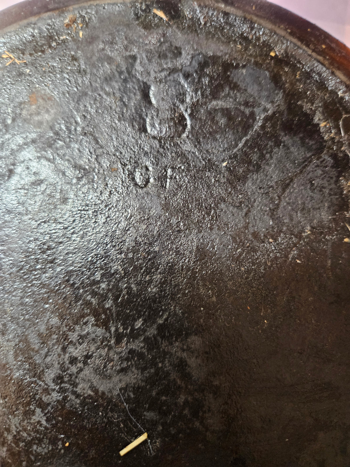 Pre-Owned Cast Iron Skillet with Pour Spouts