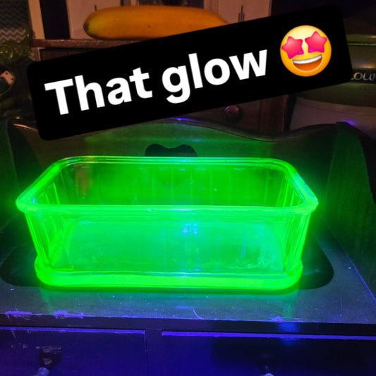 Vintage Uranium Vaseline Glass Loaf Pan — Glows Under Black Light — Art Deco Refrigerator Dish