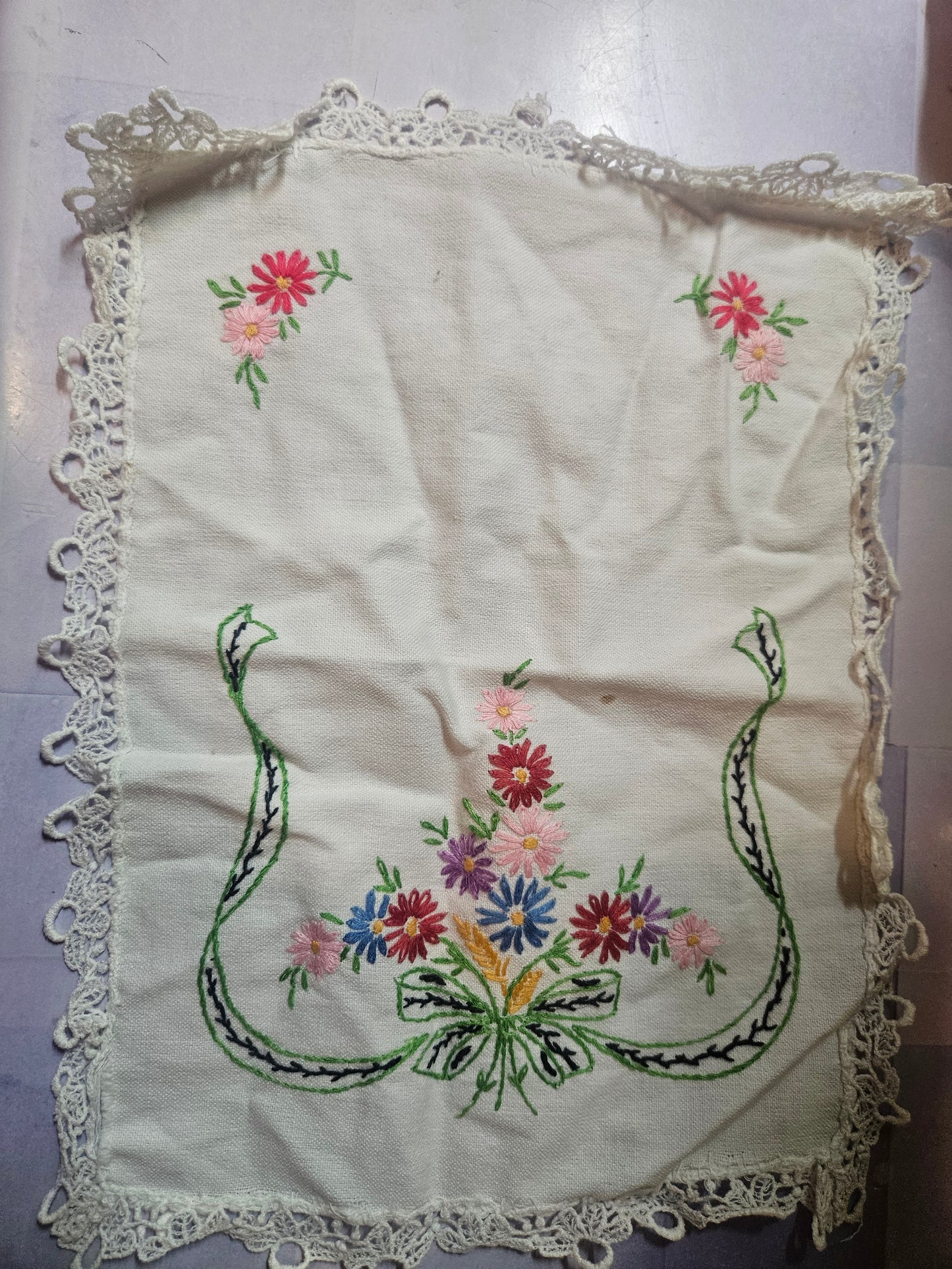 Vintage Hand-Embroidered Linen Lot of 2 — Round Doily & Rectangular Piece — Crochet Lace Edges