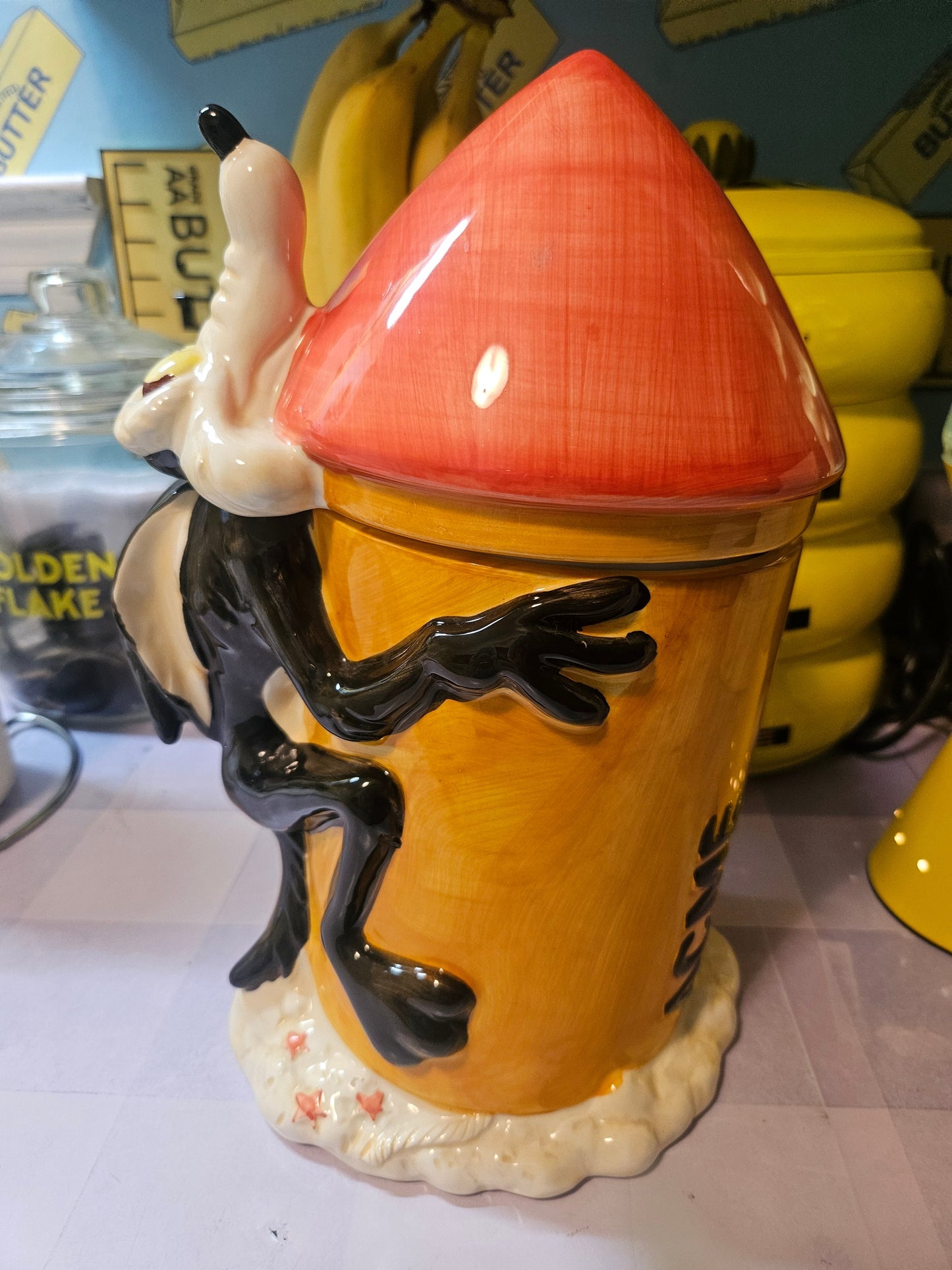1993 Warner Bros. Wile E. Coyote ACME Rocket Ceramic Cookie Jar