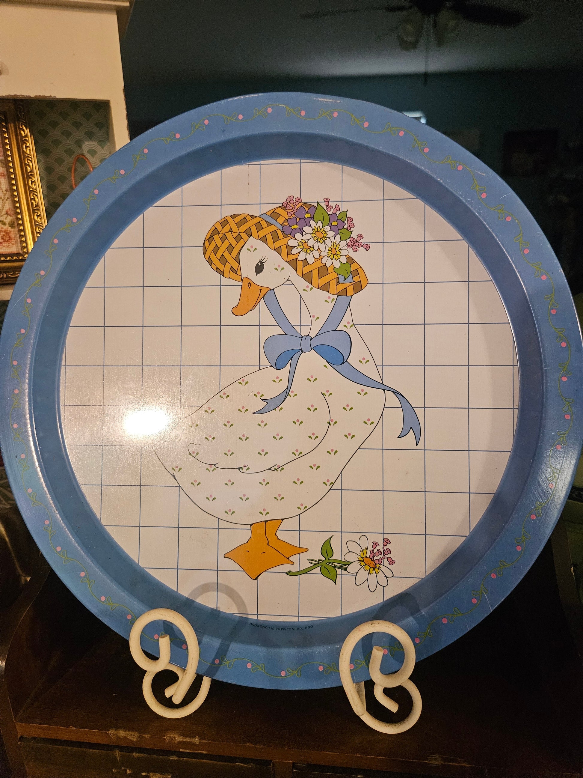 Vintage Giftco round metal tin tray with country bonnet goose in blue border