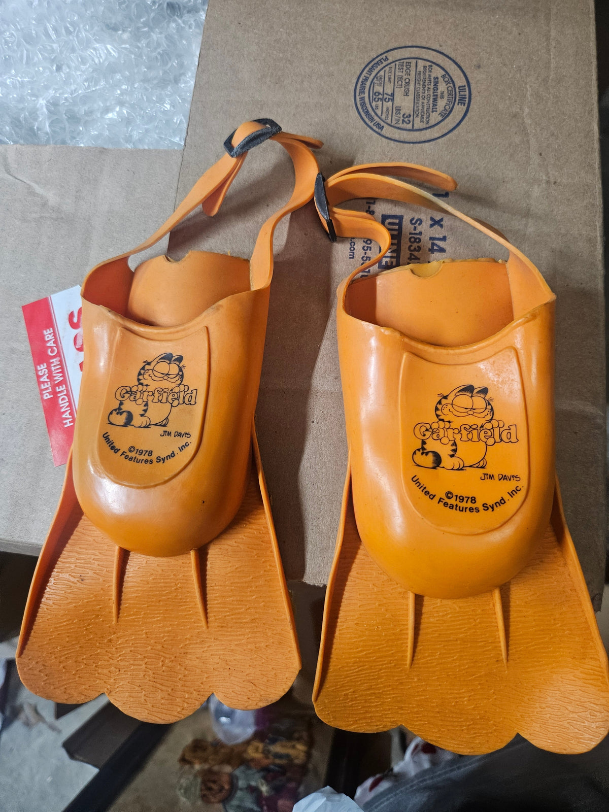 1978 Garfield Swim Fins