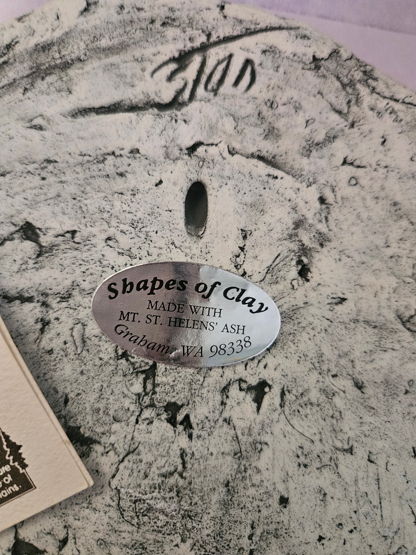 Shapes of Clay Mt. St. Helens Ash Wall Plaque – Southwestern Chili & Pottery, 8" with Stand