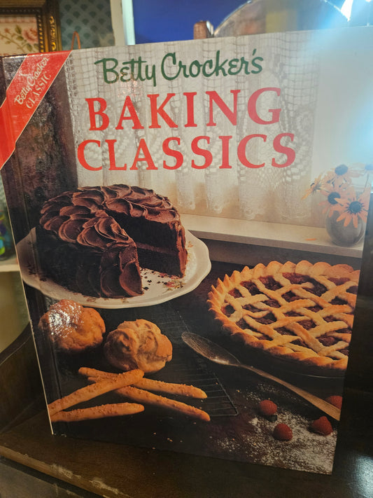 Betty Crocker's Baking Classics — 1979, Prentice Hall, Hardcover, Gold Medal Flour, Vintage