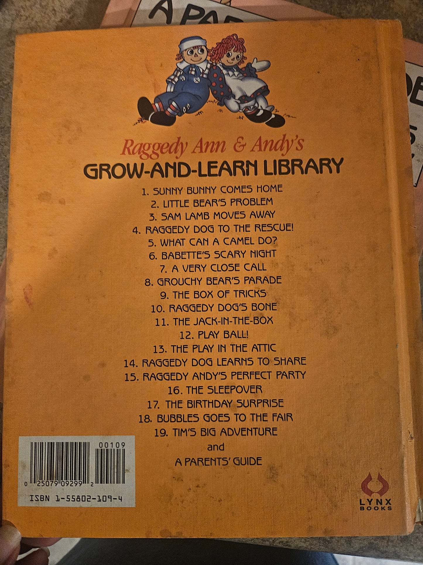 Raggedy Ann & Andy's Grow-and-Learn Library Vol. 9 – The Box of Tricks (Hardcover)