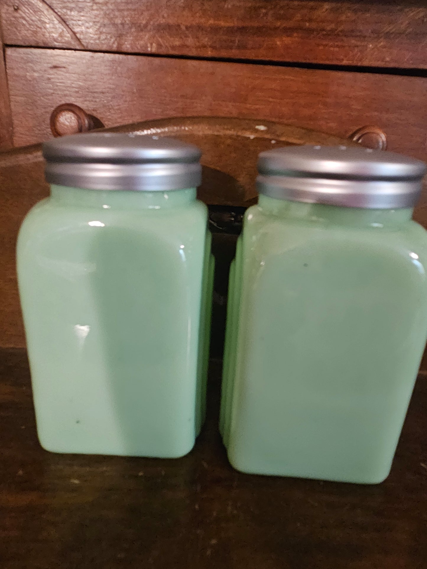 Jadeite Green Glass Pin-Up Girl Salt & Pepper Shakers – Vintage Style with Aluminum Lids