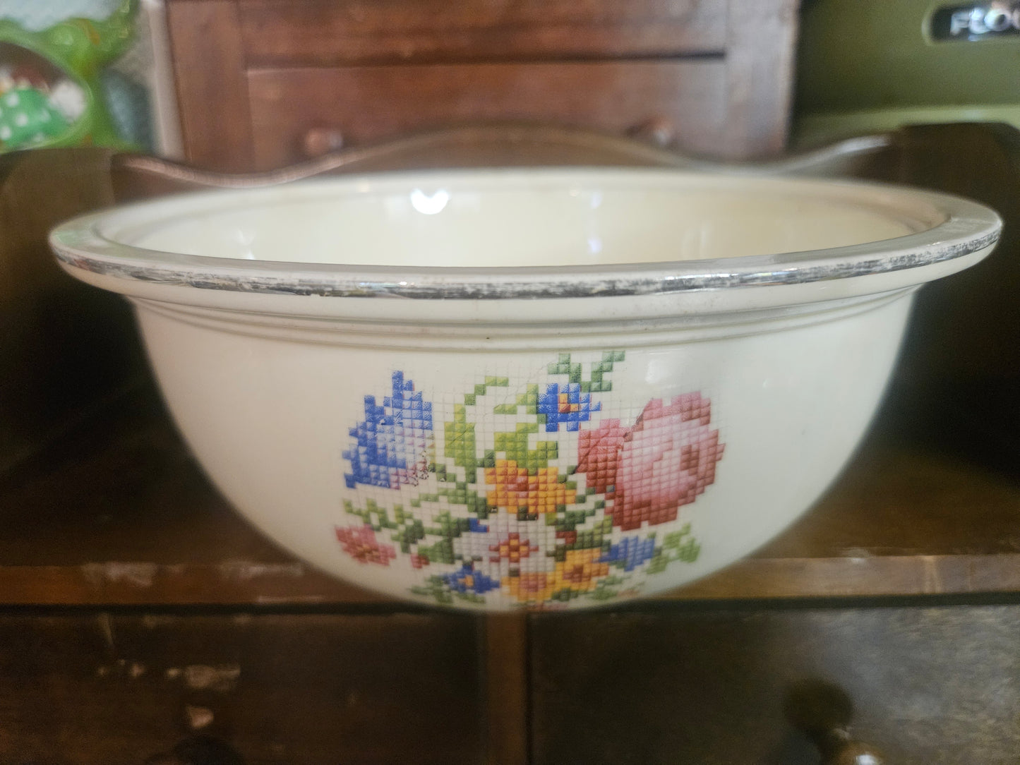Vintage Cross-Stitch Floral Tab Handle Mixing Bowl — Cream, 8.5", 1930s–40s American Pottery