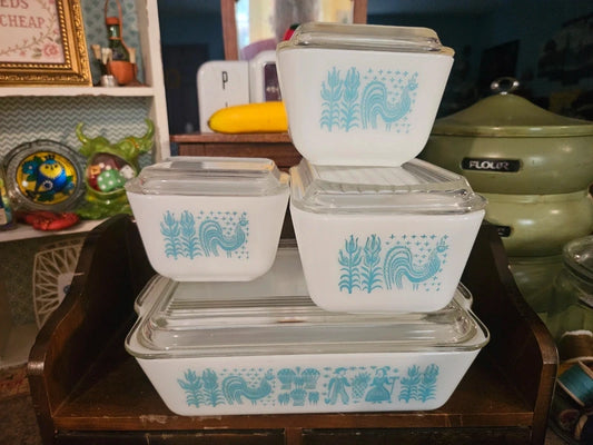 Vintage Pyrex Butterprint Amish Refrigerator Dish Set – 501 501 502 503 with Lids