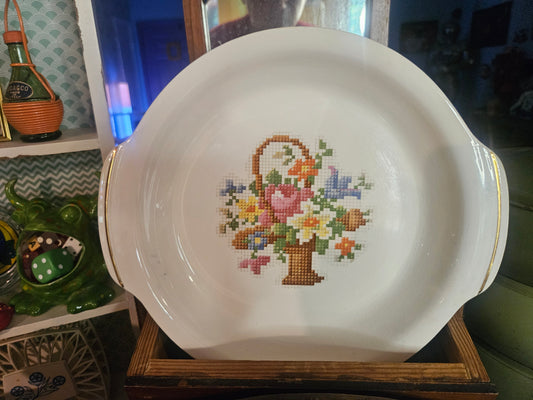 Salem China Cross-Stitch Floral Basket Pie Plate — 9", Gold Rim, American Pottery, 1930s–40s