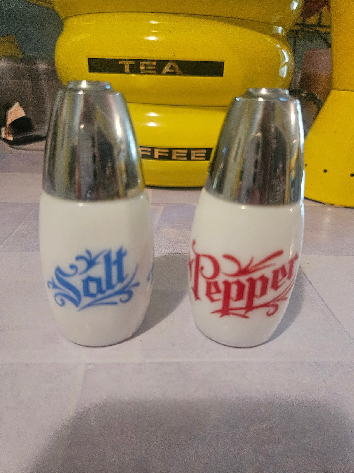 Vintage GEMCO Milk Glass Salt & Pepper Shakers
