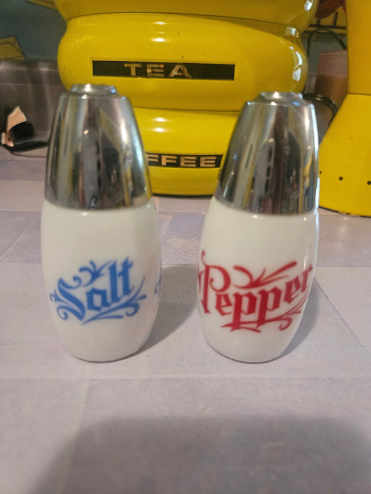 Vintage GEMCO Milk Glass Salt & Pepper Shakers
