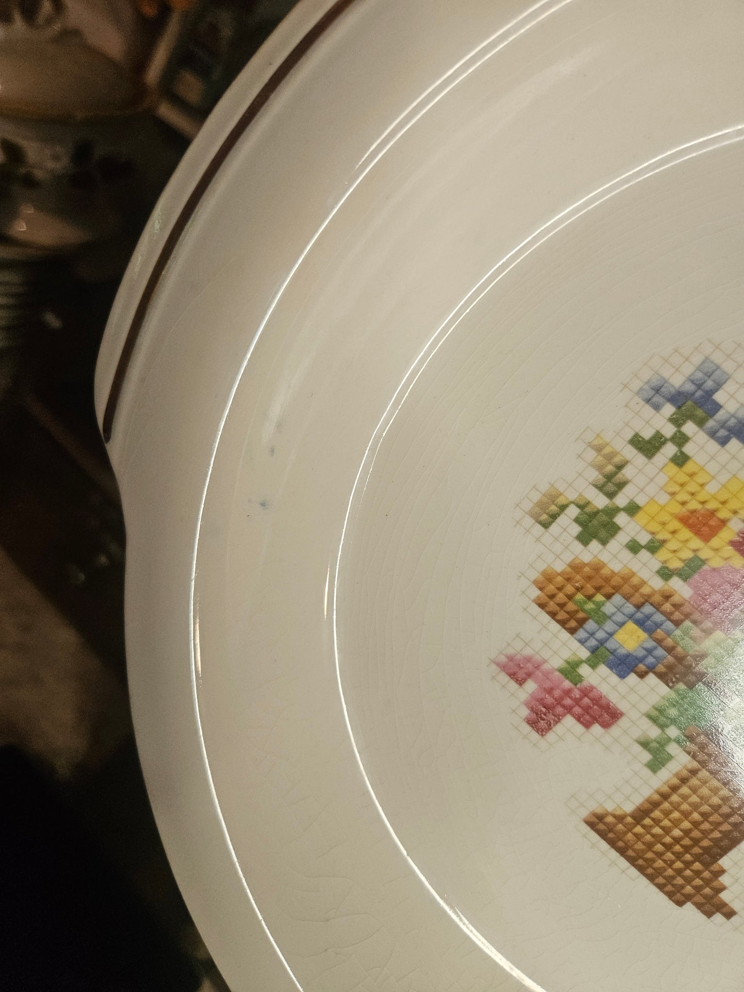 Salem China Cross-Stitch Floral Basket Pie Plate — 9", Gold Rim, American Pottery, 1930s–40s