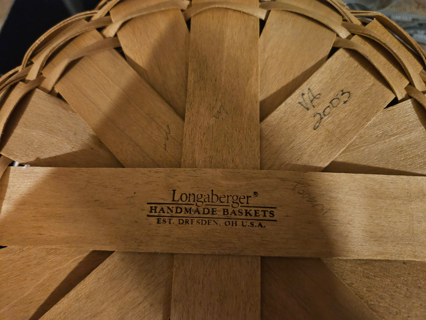 Longaberger Handmade Basket — Large Round with Leather Handles, 2003