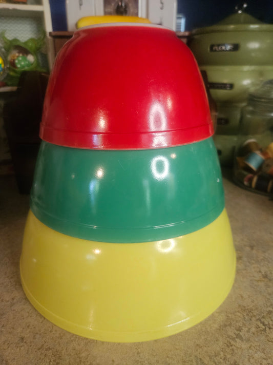 Vintage Pyrex Primary Colors Nesting Mixing Bowl Set — 3 Bowls, Red Green Yellow, 401 402 403